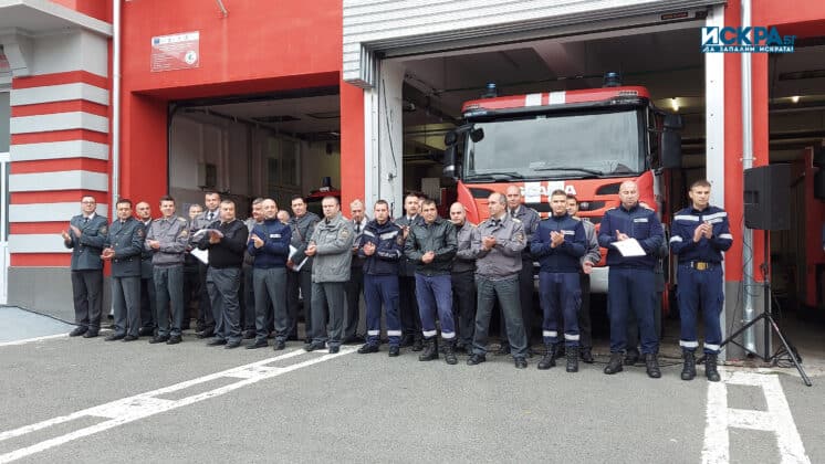 Награждаване на пожарникари