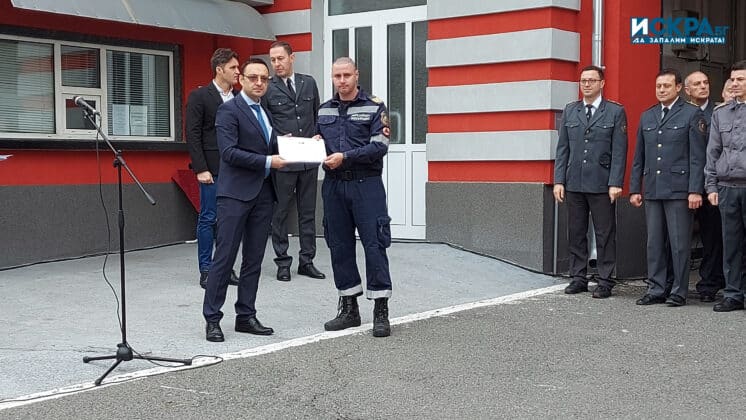 Награждаване на пожарникари
