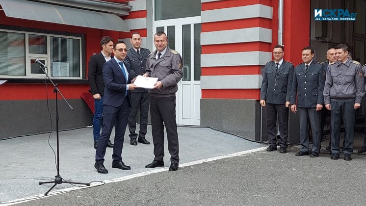 Награждаване на пожарникари