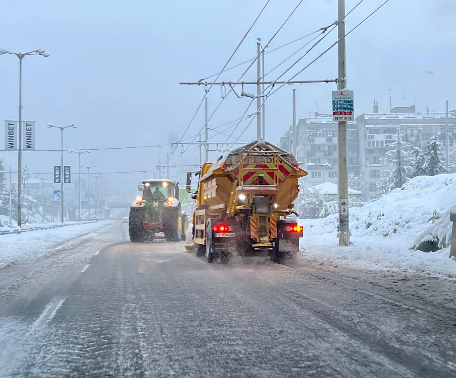 В Община Русе е усложнена обстановката поради снеговалежа тази нощ