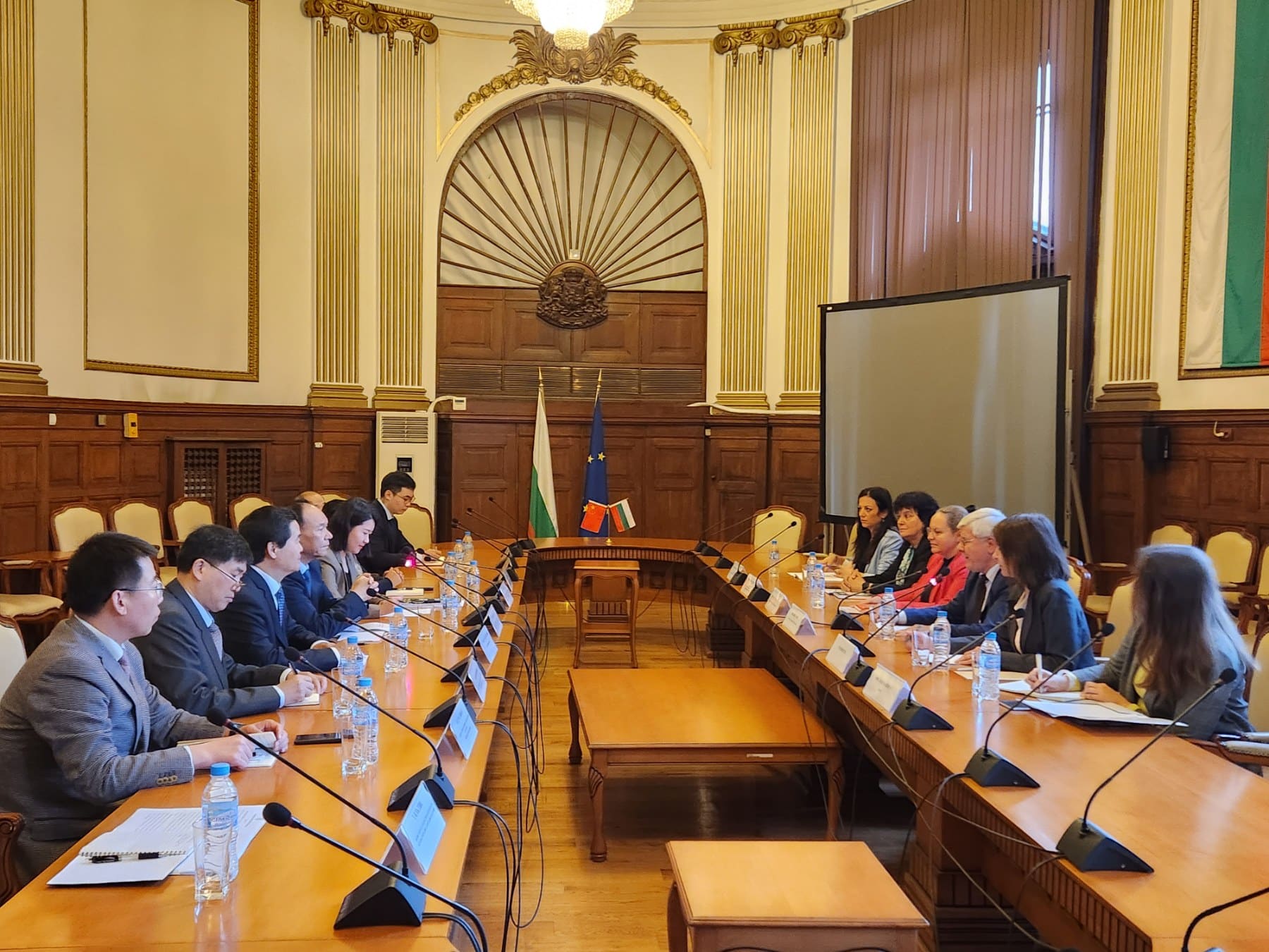 България и Китай ще засилят сътрудничеството и търговията със селскостопански