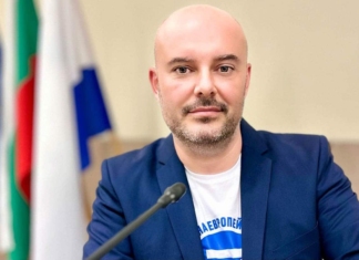 Стоян Царев