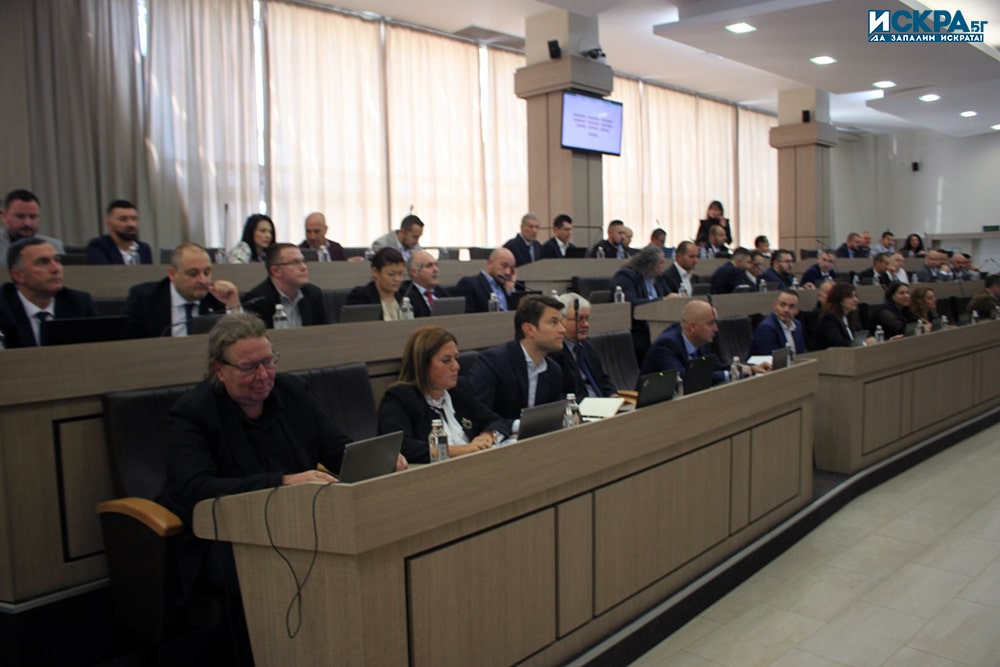 Партиите и коалициите в Общински съвет Бургас си разпределиха постовете на