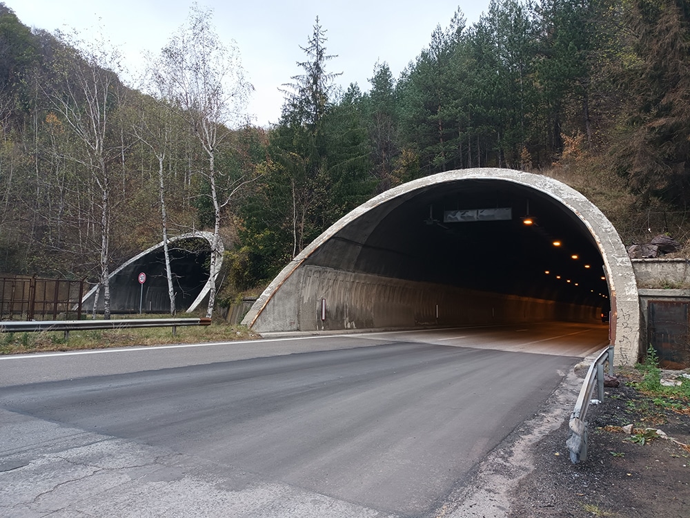 От днес стартира реконструкция в тръбите за Варна на тунелите