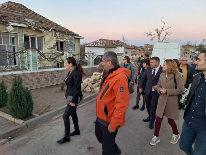 Щетите в село Лъвино