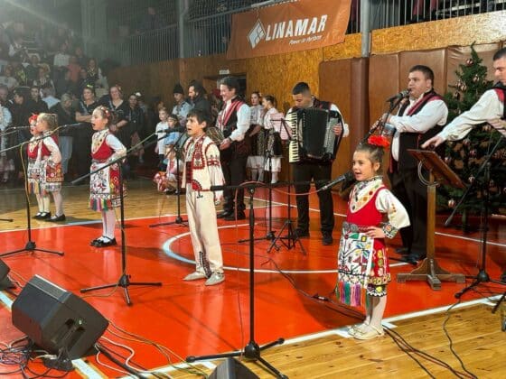 Коледно надиграване