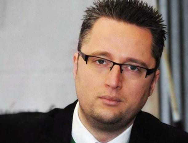 Как да стимулираме родителите да записват децата си в училища