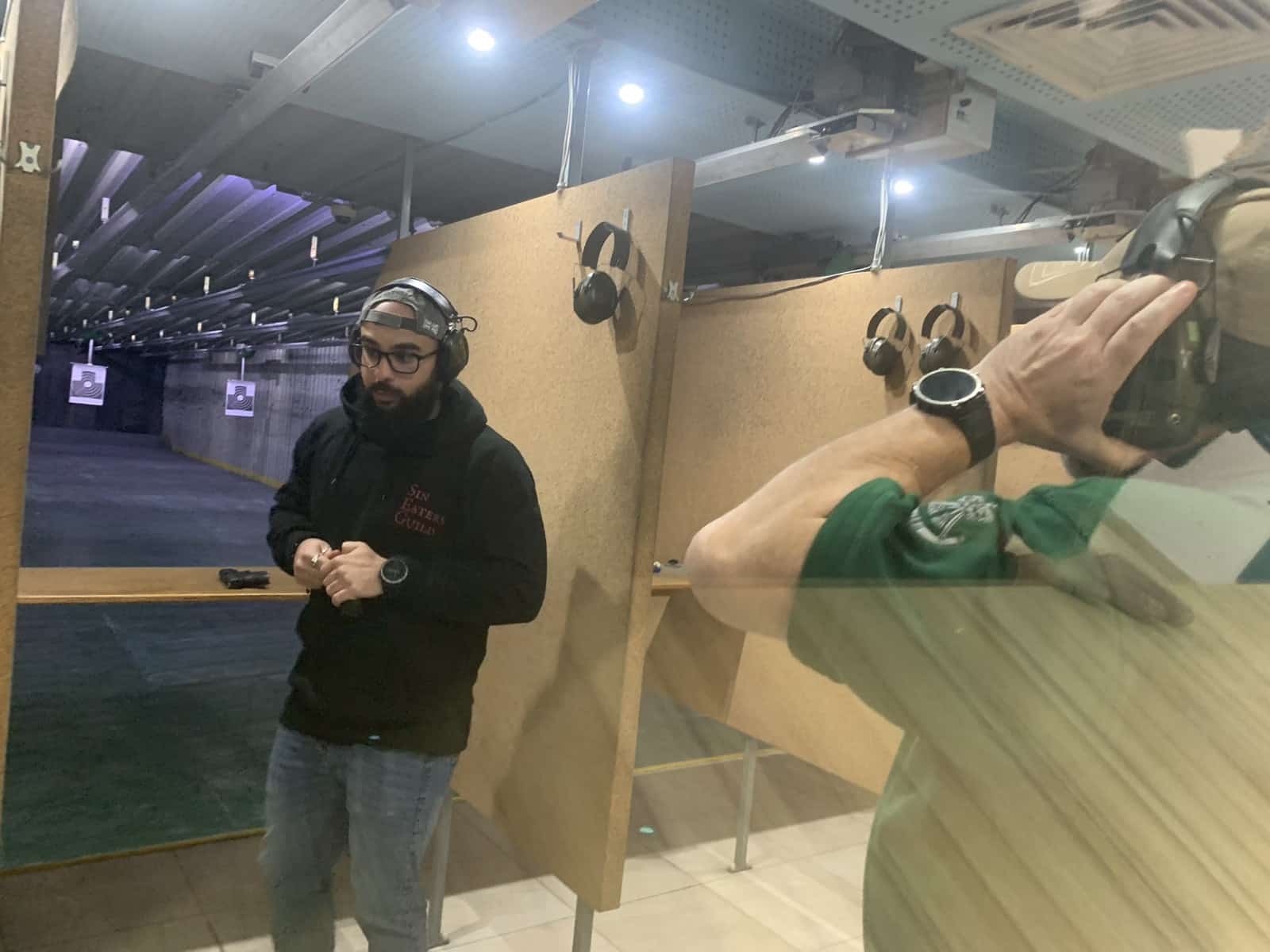 Благотворителните коледни стрелби в подкрепа на деца на загинали служители