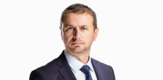 Даниел Петров