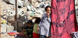 Деца. ивицата Газа.