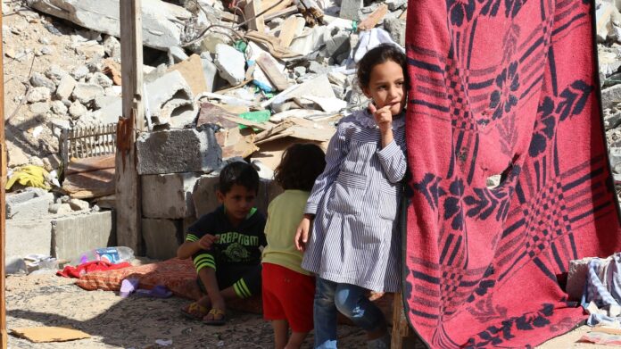 Деца. ивицата Газа.