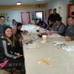 Фиг. 5. Работа с лица в неравностойно положение в манастира Св. Елисавета към църквата „Пресвето Сърце Исусово“.Отляво е съавторката Ивелина Георгиева, сн. Автора