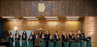 Женски хор "Златна лира"
