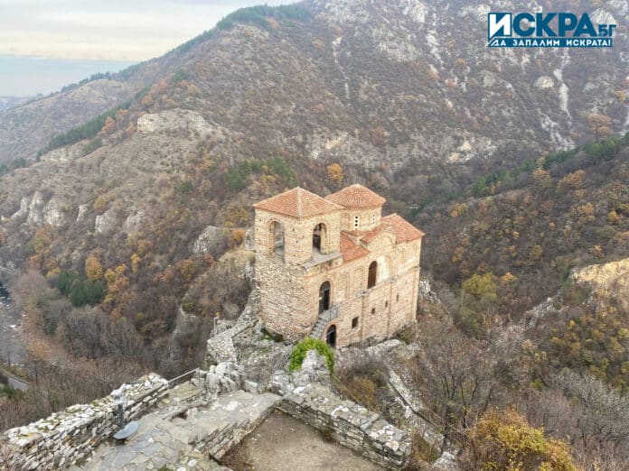 Храм "Света Богородица Петричка"