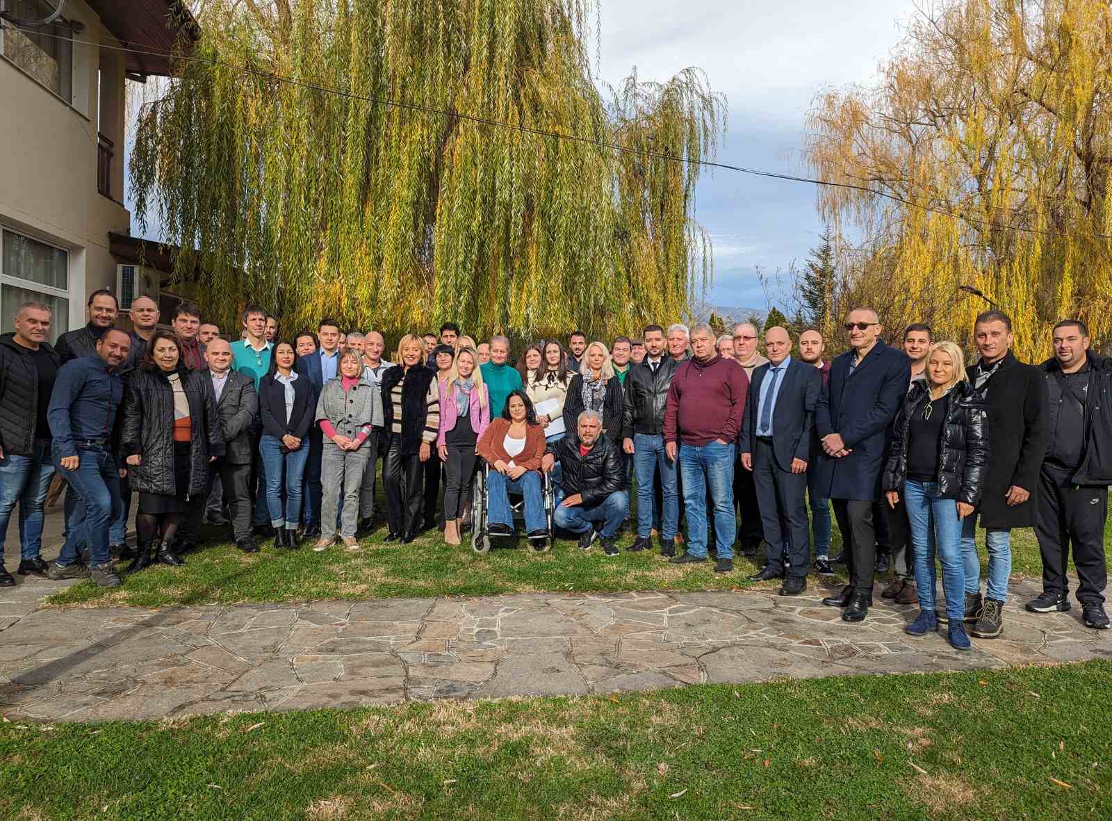 Като стабилни оцениха първите си резултати в местните избори от