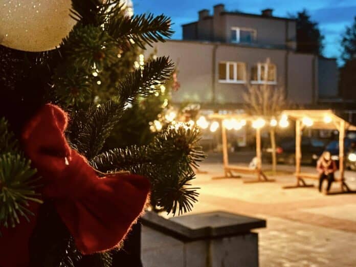 Коледни светлини