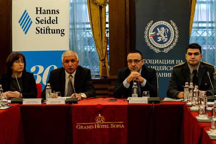 Кръгла маса