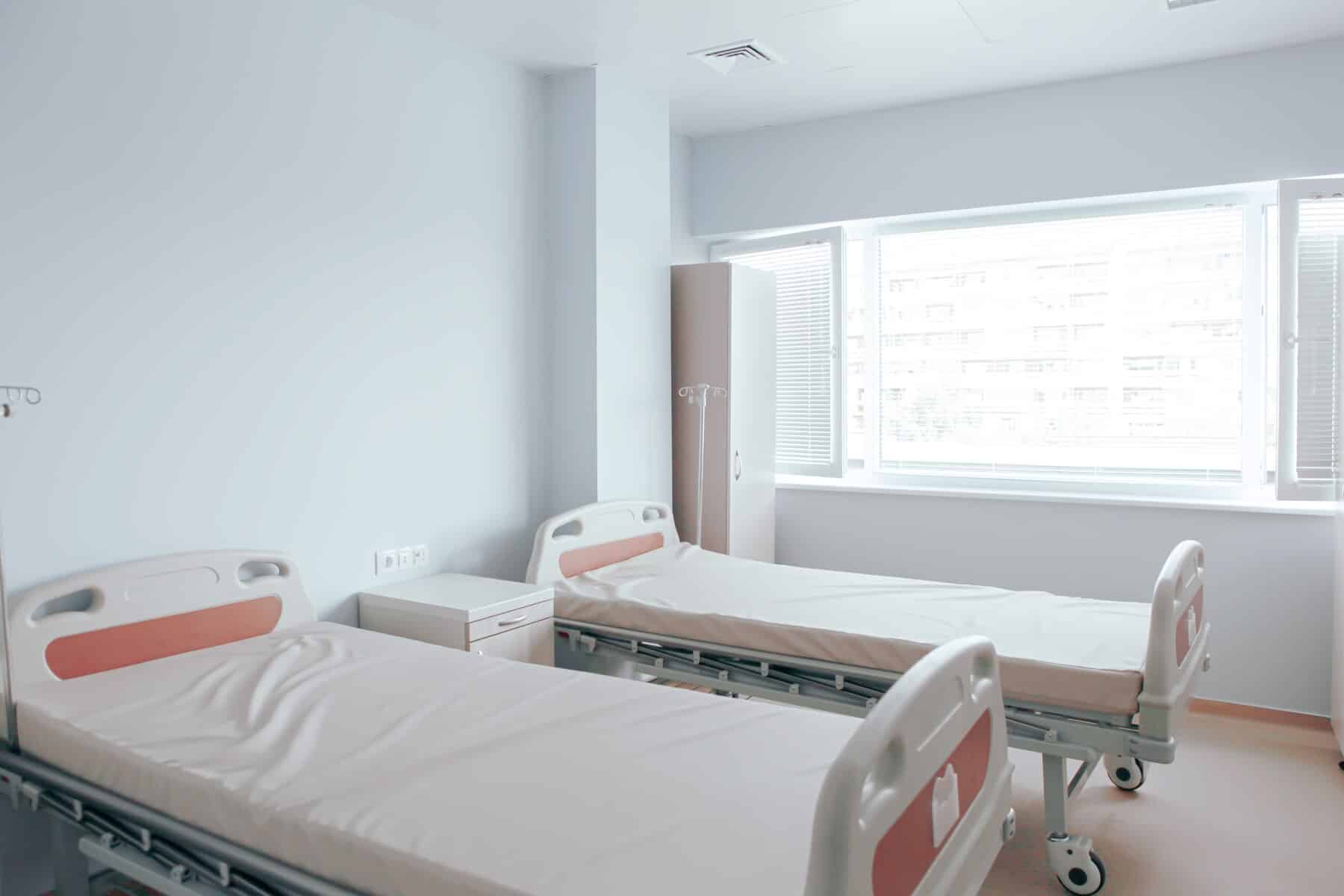 Масови оставки на медицинския персонал в болницата в Ловеч Причината