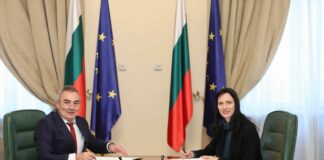 Министрите Кръстьо Кръстев и Мария Габриел