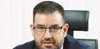 Проф. Момчил Мавров