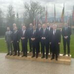 Тристранна среща