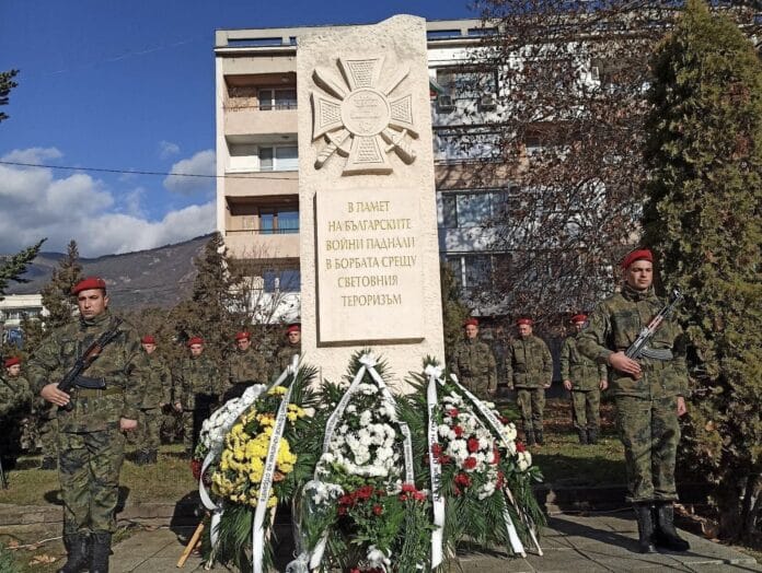 Паметник в Карлово