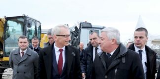 Първа копка