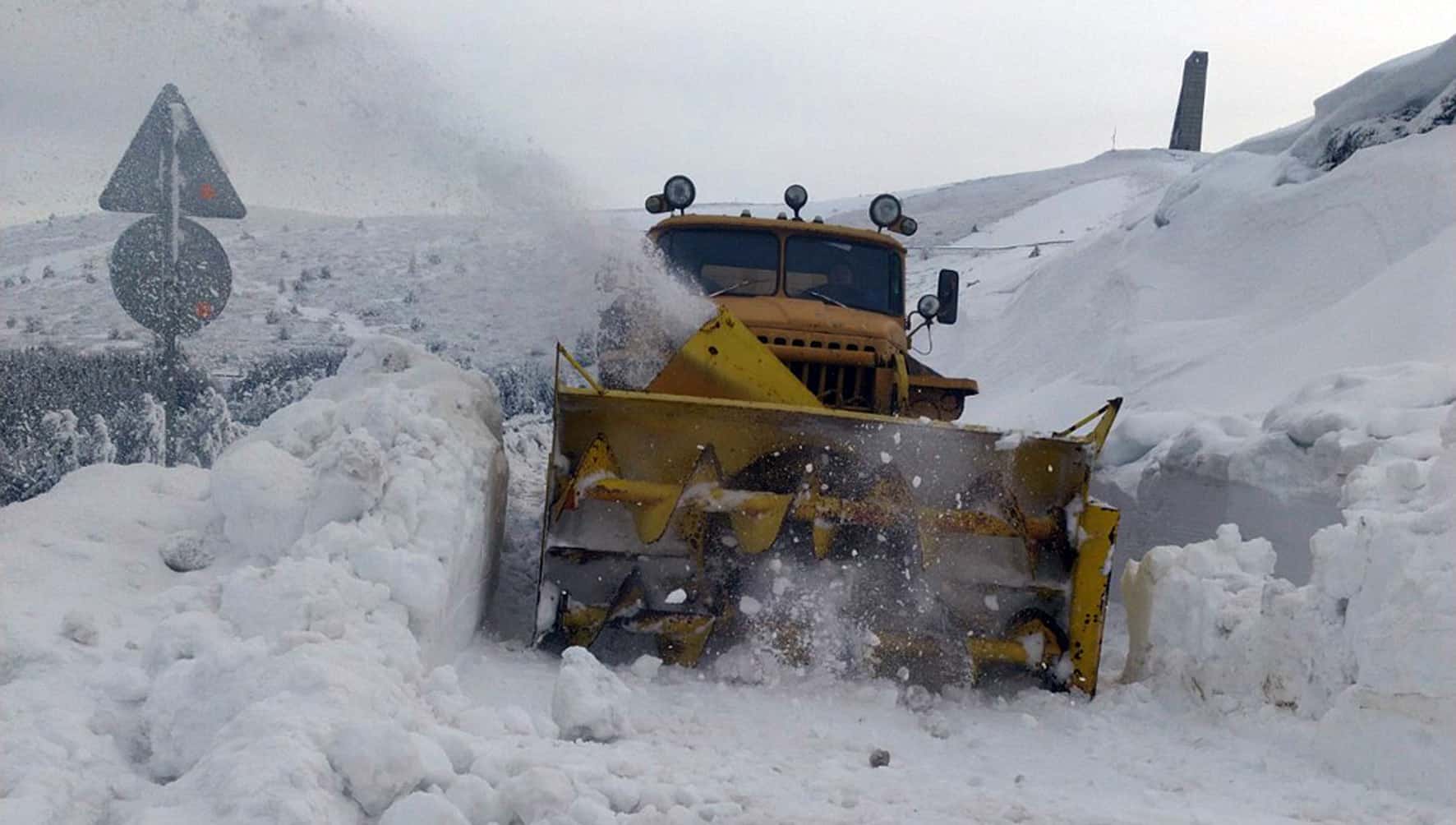 От Агенция Пътна инфраструктура съобщиха за ограничения на движението през