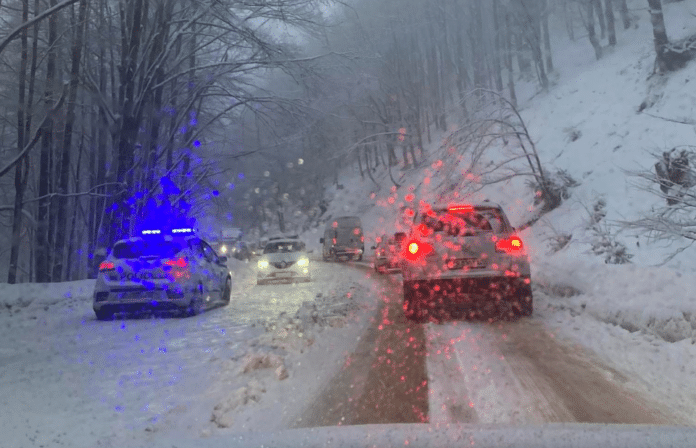 Задръстване на "Петрохан"
