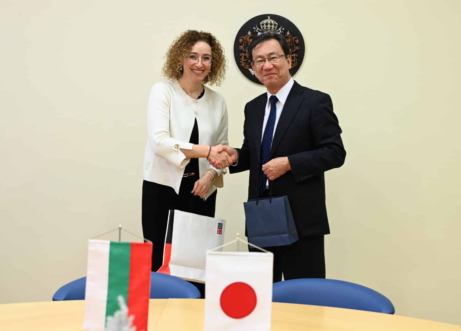 Министърът на труда и социалната политика Иванка Шалапатова се срещна