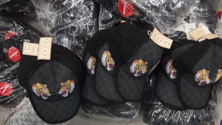 Реплики на стоки