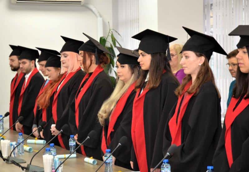Над 40 от младите хора в България завършват висше образование