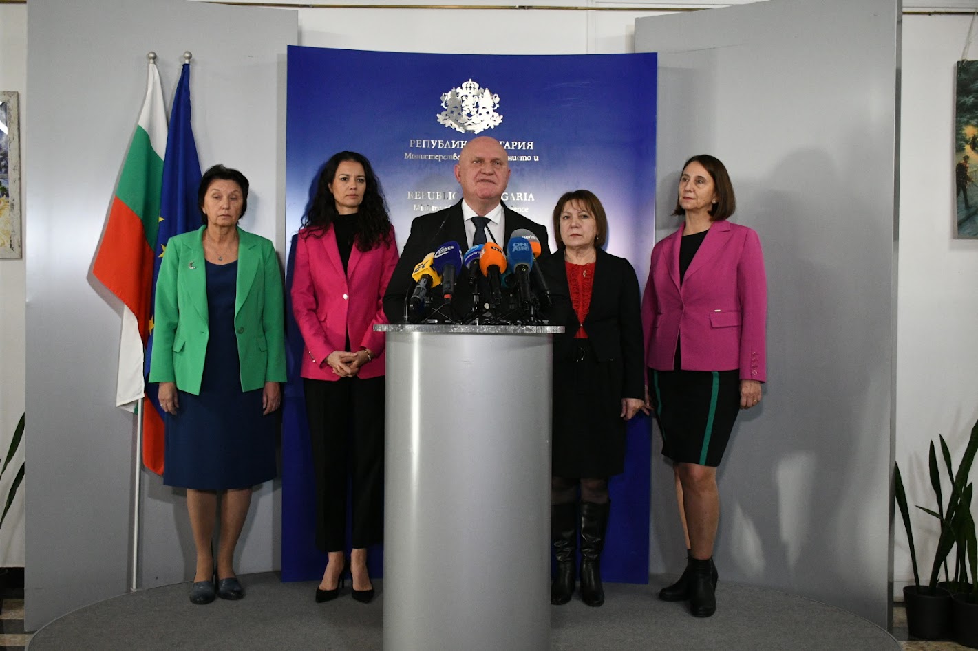 Много повече практически и междупредметни задачи ще има още от