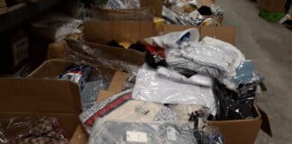 Чували с дрехи