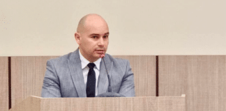 Иван Иванов