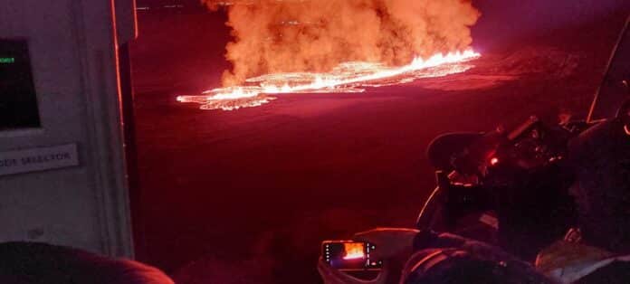 Изригнал вулкан