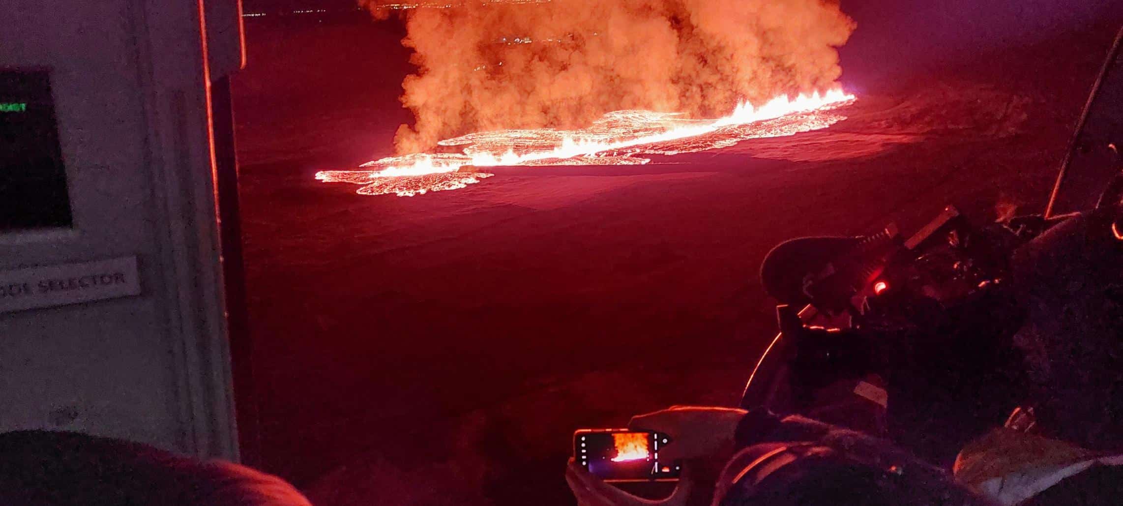 Президентът на Исландия заяви че страната се бори с огромни
