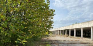 Бивши казарми