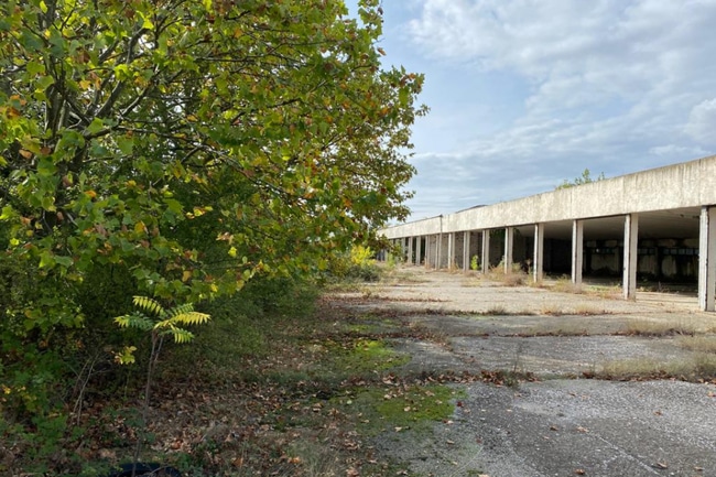 Бивши казарми