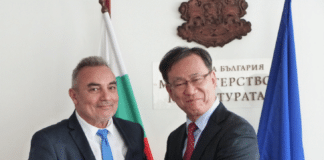 Кръстю Кръстев и Хисаши Мичигами