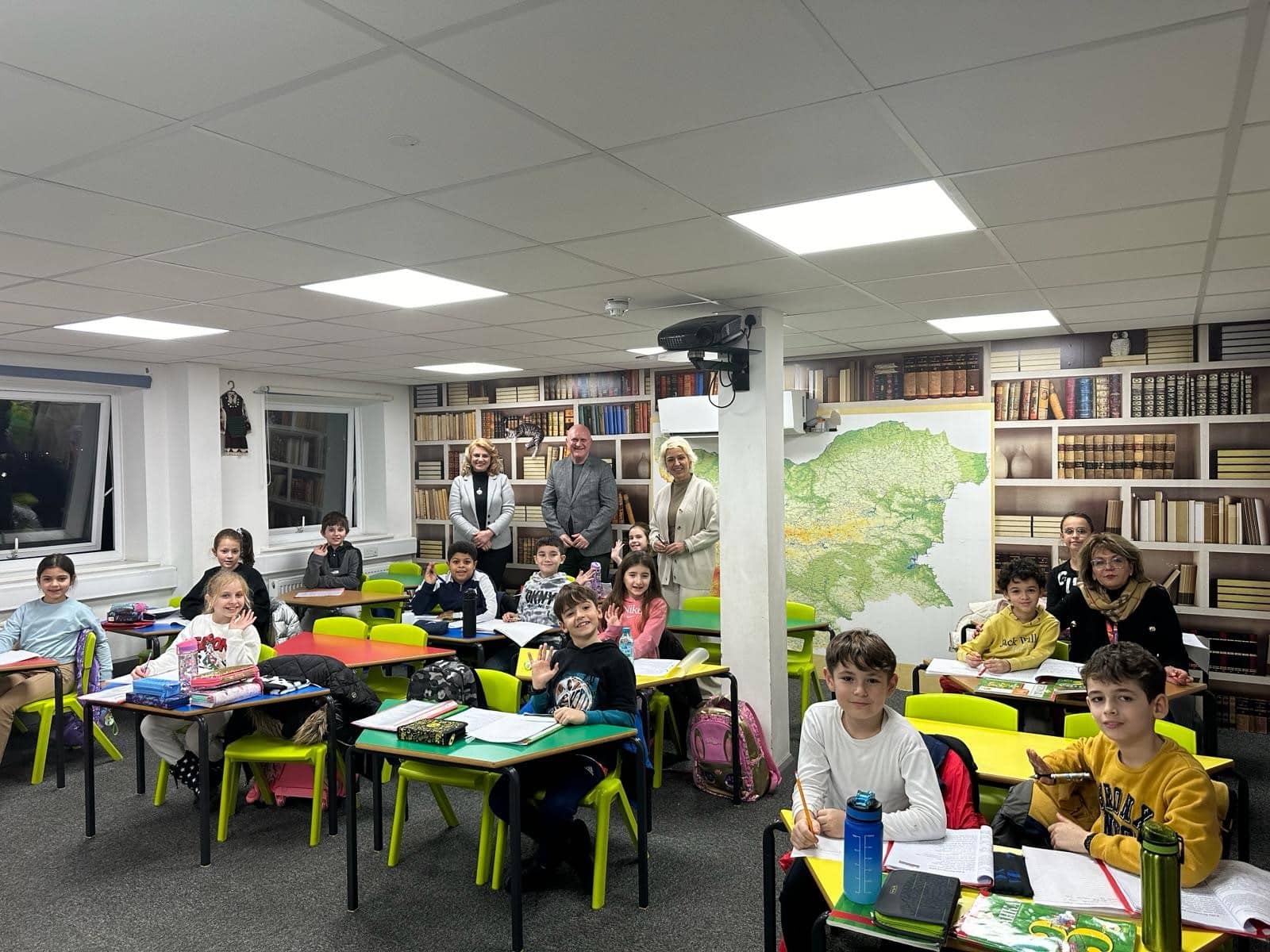 Стартира пилотен проект между МОН и Google който ще обхване