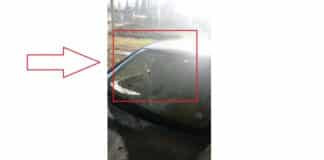 Паднала отломка върху кола