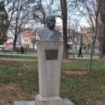 Паметник на Душо Хаджидеков