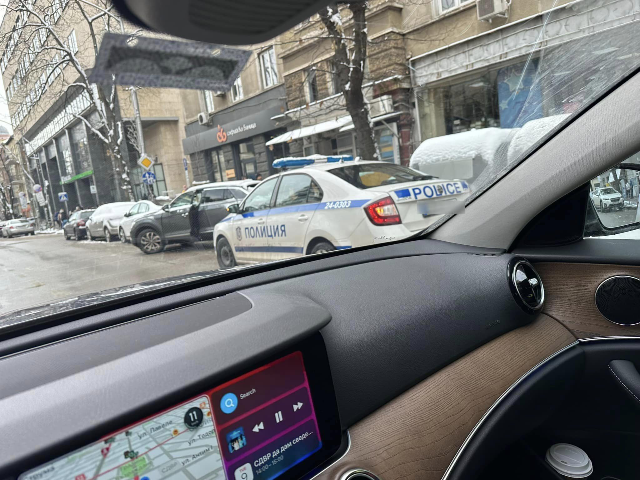 Столични полицаи погазват закона за престоя и паркирането само за