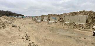 Застрояване на плаж