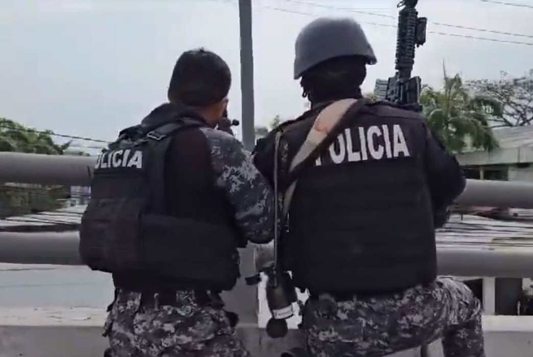 Полиция в Еквадор Снимка СКрийншот от видео
Президентът на Еквадор Даниел