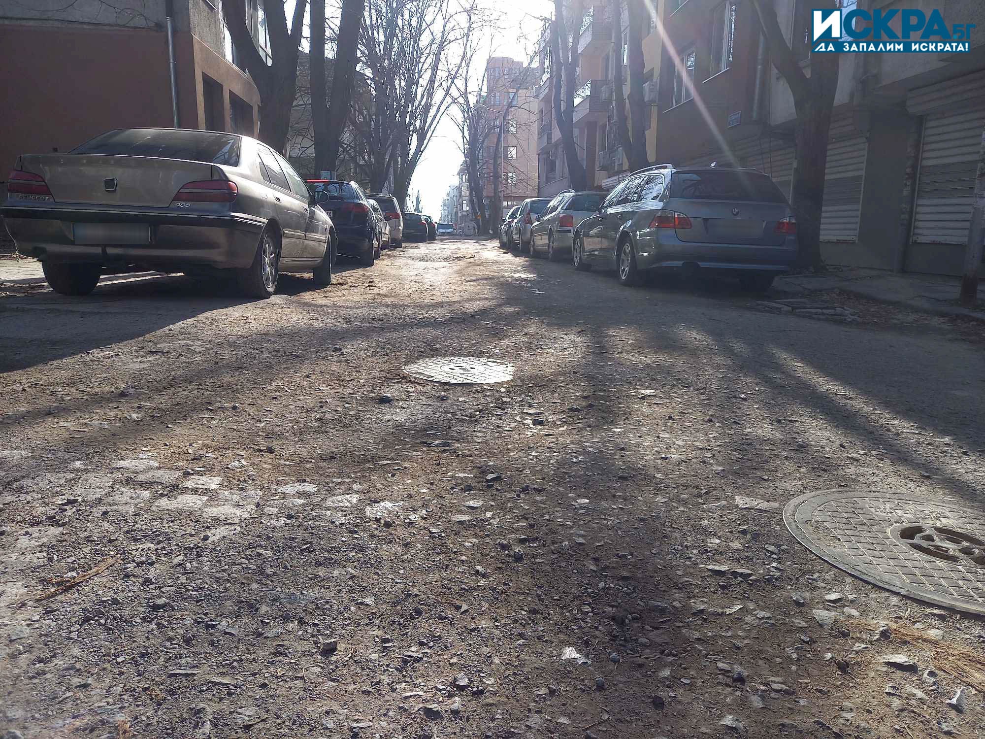 Кметът на Бургас Димитър Николов обяви на кои улици предстои