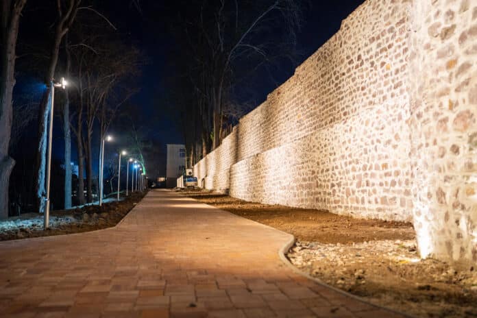 Средновековна крепост край Ямбол