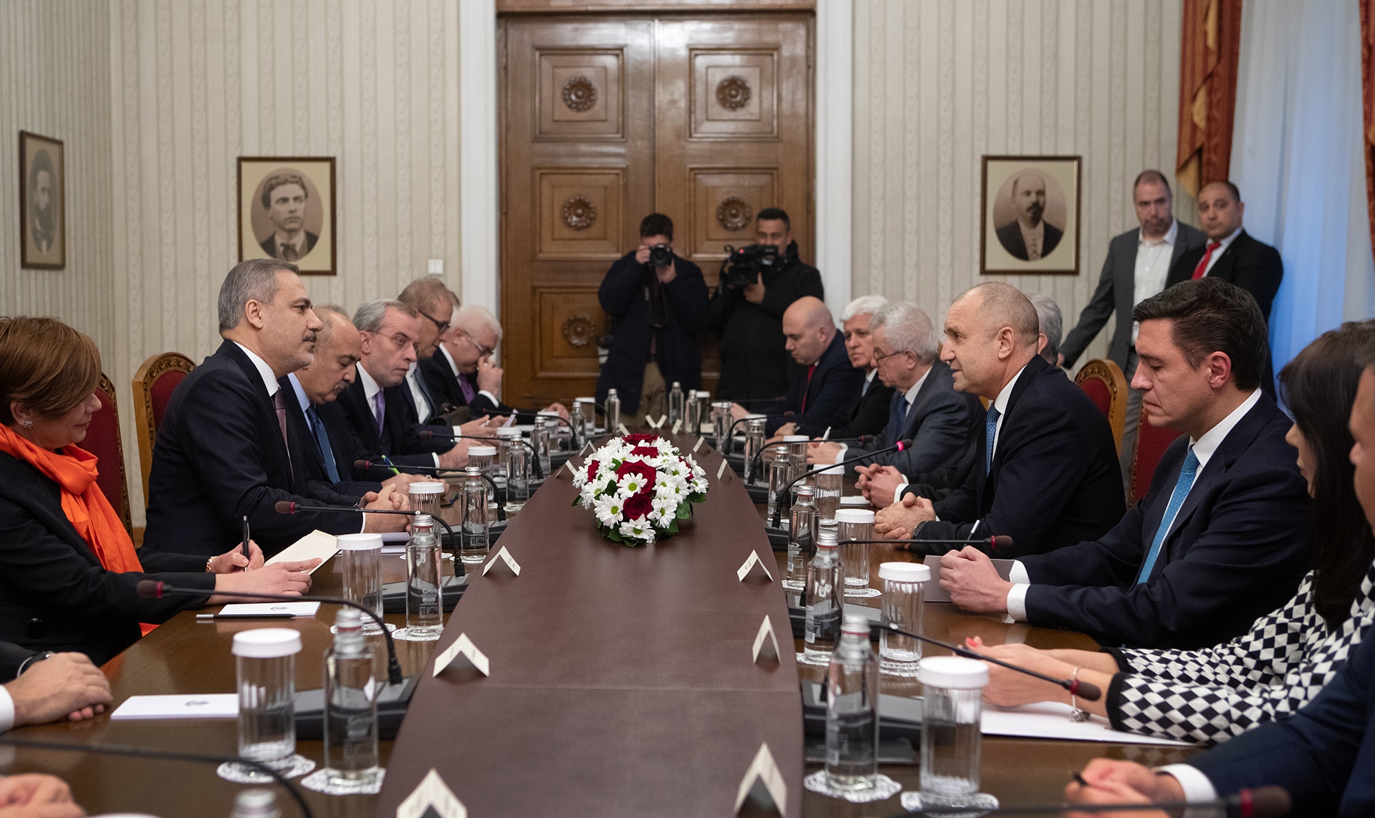 Среща Снимка Президентство
Разширяването на транспортната енергийна и дигитална свързаност между