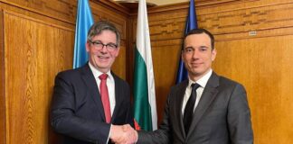 Н.Пр. Симон ван дер Бург и Васил Терзиев